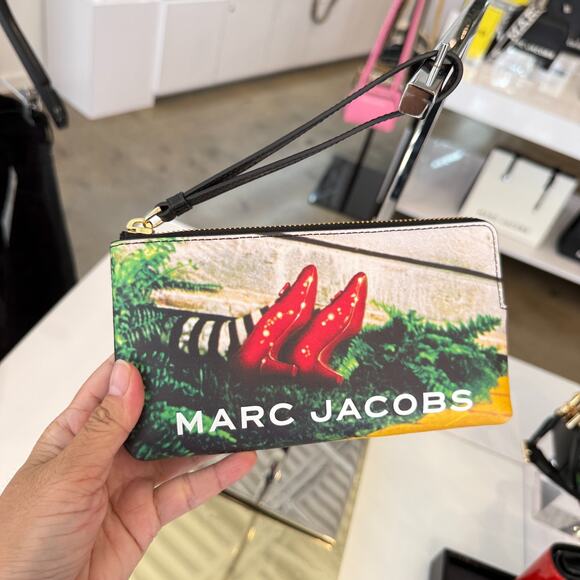 Marc Jacobs x ‘The Wizard of Oz’ Wristlet - Picture 1 of 5